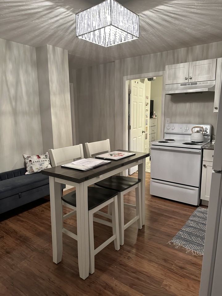 220 Hanover St #15 - Photo 4 of 24