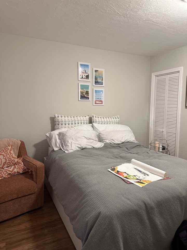 220 Hanover St #15 - Photo 6 of 24