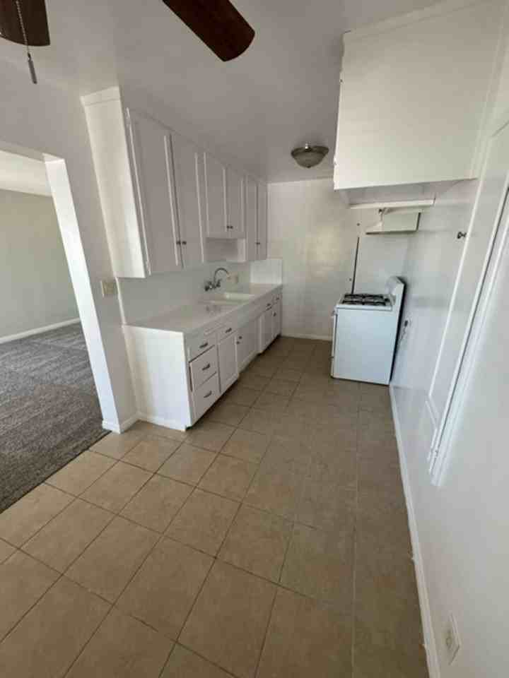 1517 E 3rd St #14 - Photo 3 of 4