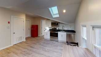 539 Orange - Photo 1 of 1