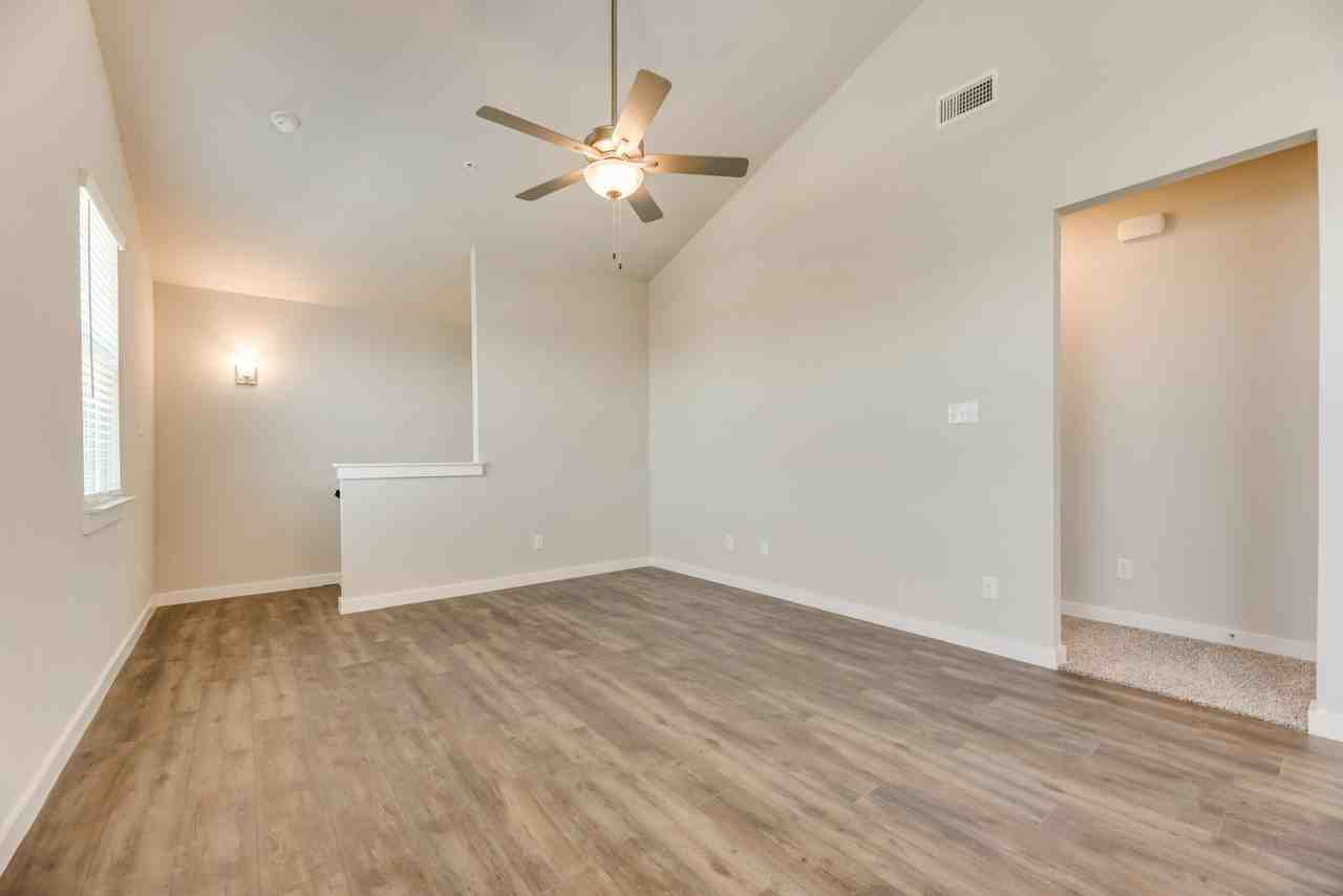 663 Wheatfield Dr - Photo 5 of 20