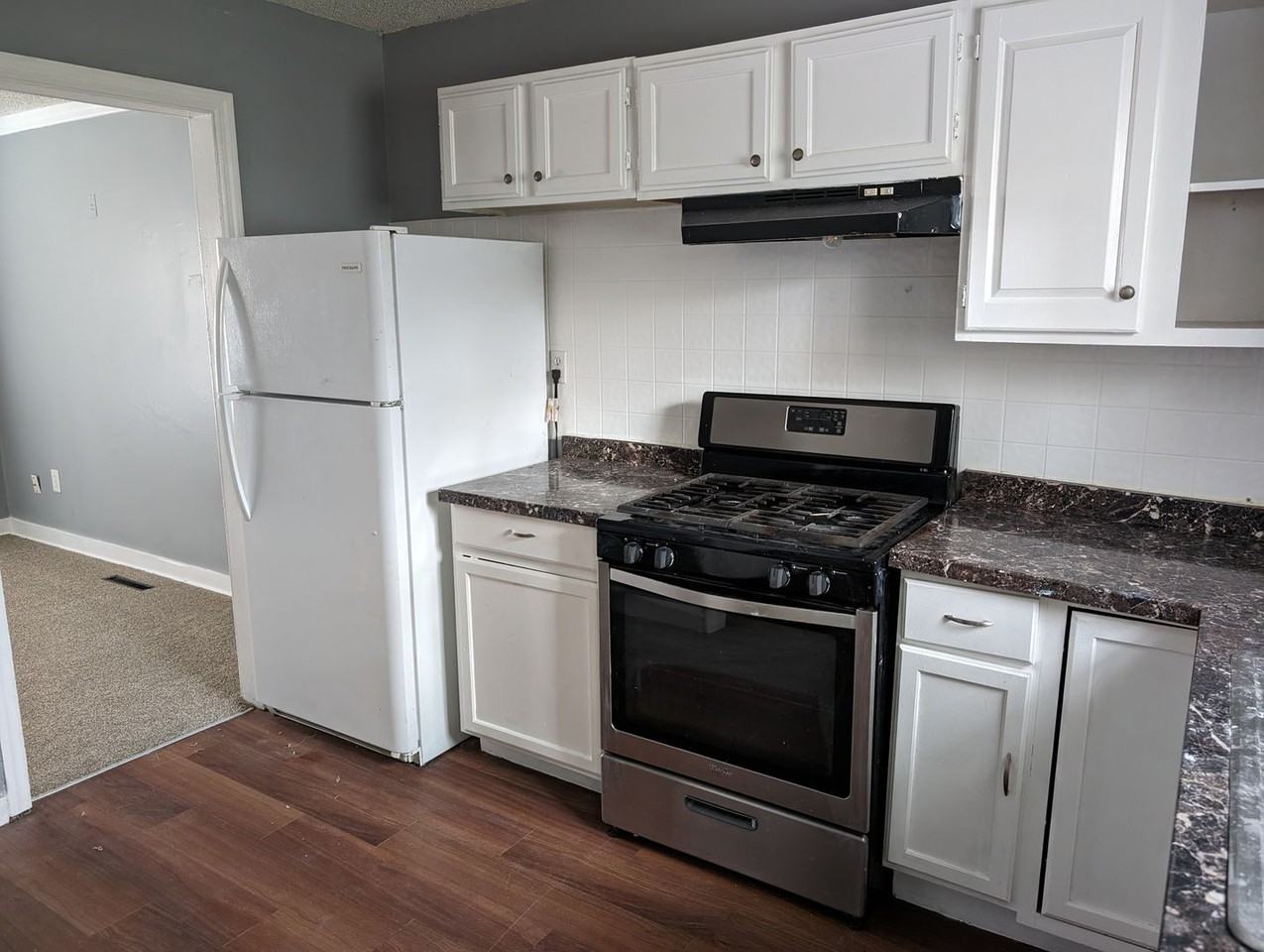 6118 Everett Ave - Photo 6 of 9