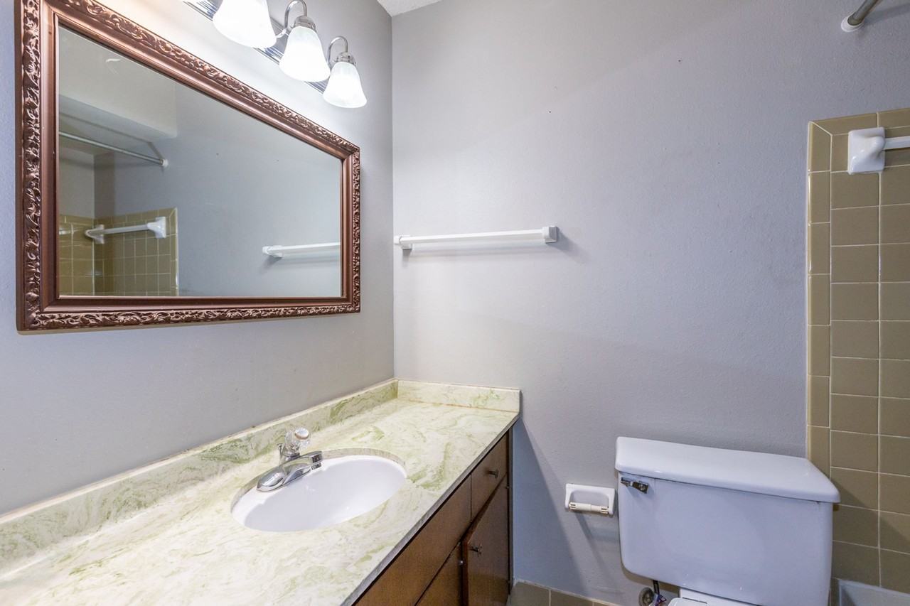 6125 S Troost Ave Duplex - Photo 7 of 24