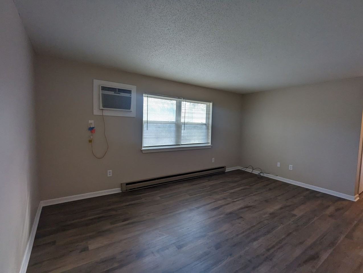 Lawnridge Apartments (39 units) - Photo 2 of 11