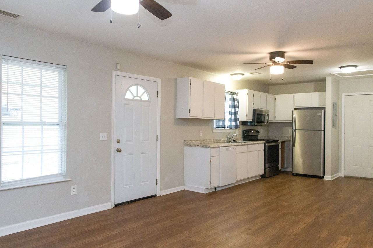 4305 Cain Ave - Photo 3 of 15
