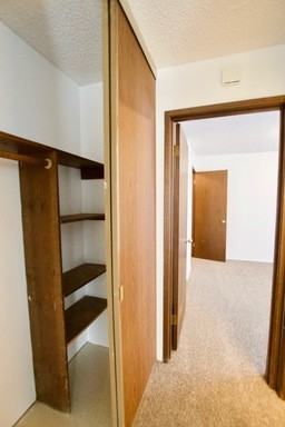 Cindy Manor - Photo 7 of 14