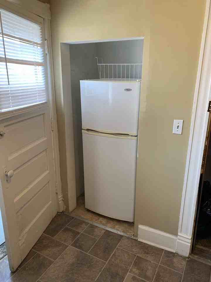 1029-1033 Washington Ave. (3 Unit) - Photo 3 of 8