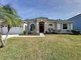 featured image of 218 N Hampton Dr
