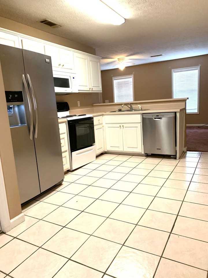 1951 Rockledge Court - Photo 2 of 7