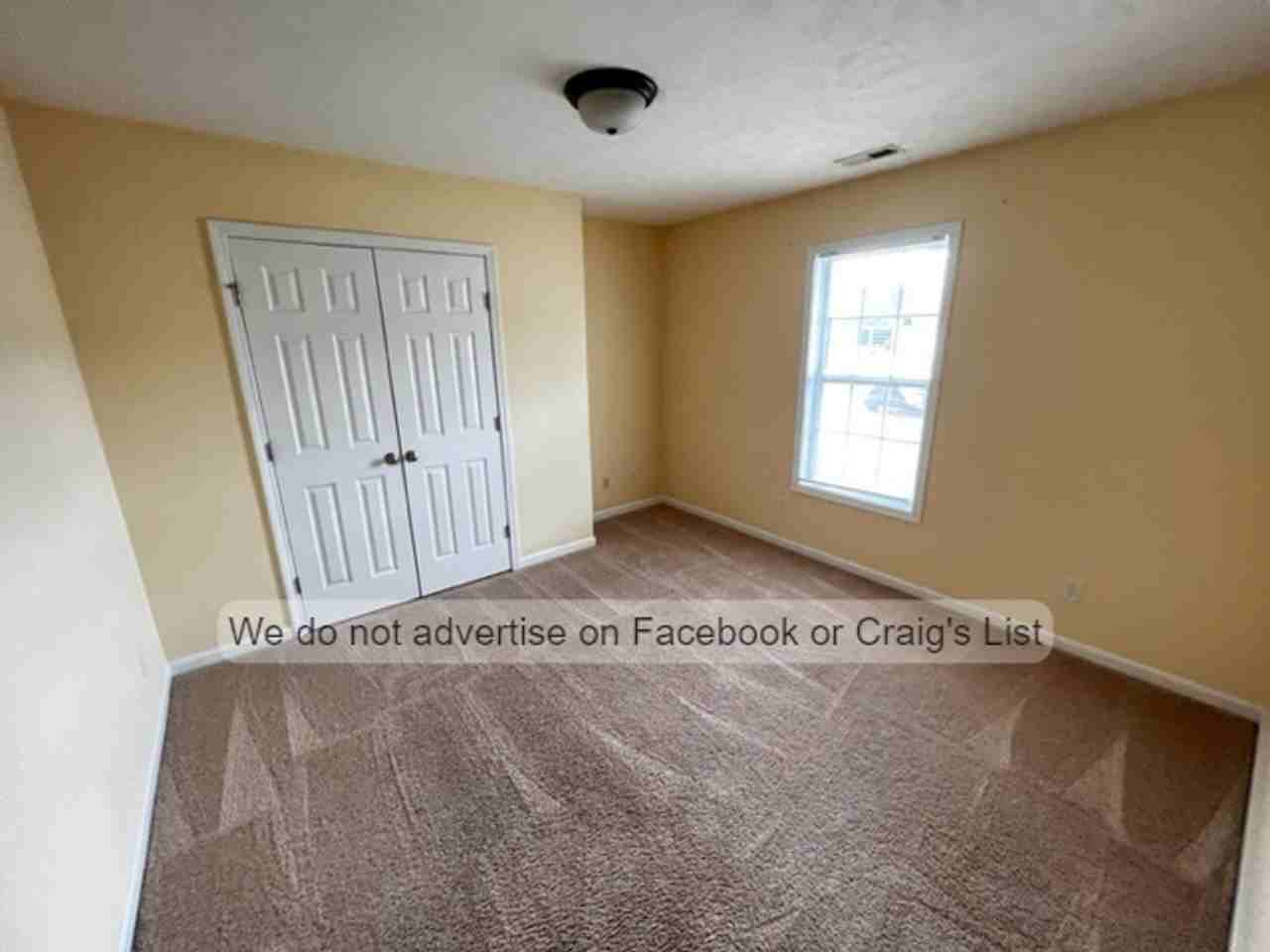 137 Carolina Oaks Cir - Photo 3 of 16