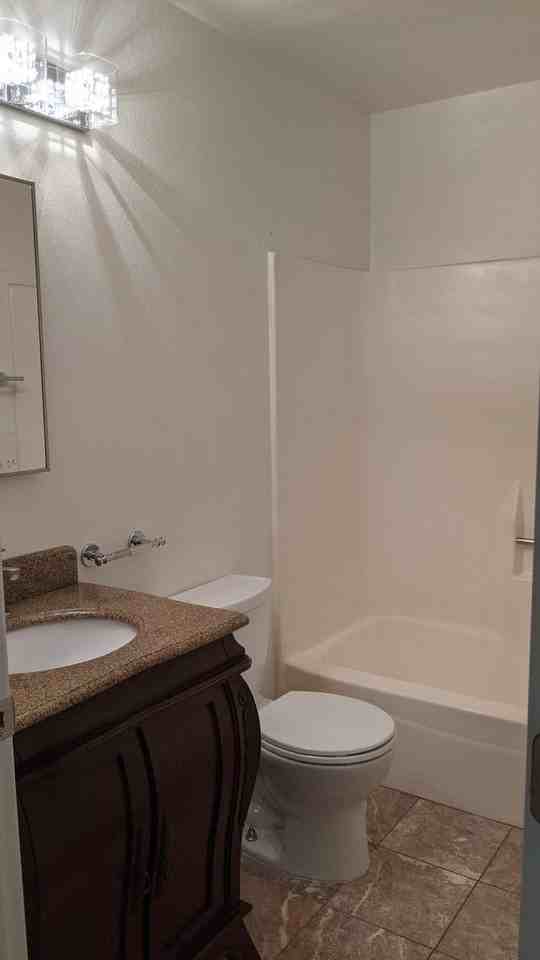 124 Fontana Ave - Photo 7 of 13