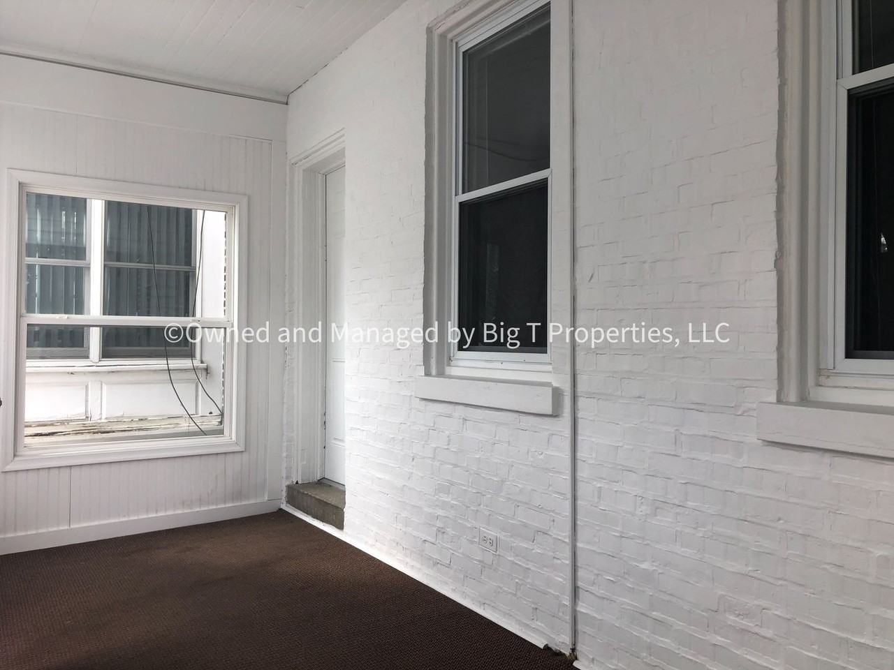 502 W 30th St - Photo 2 of 14
