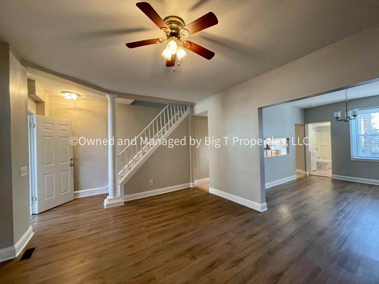 502 W 30th St - Photo 3 of 14