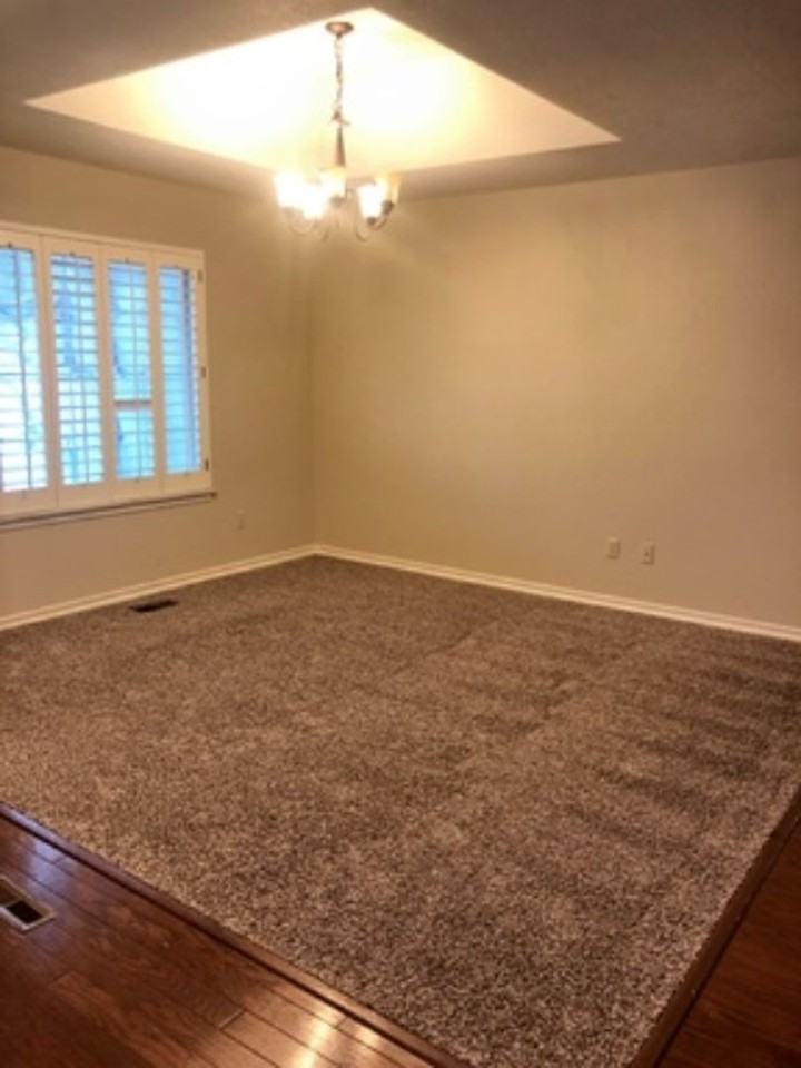 812 Richmond Rd - Photo 2 of 20