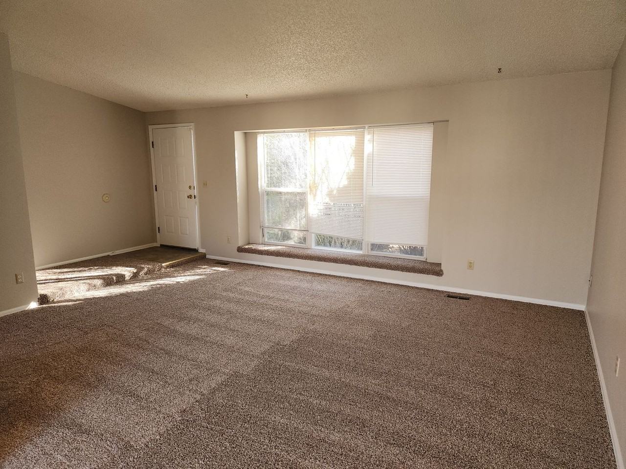 6672 Fredrick Dr - Photo 6 of 18