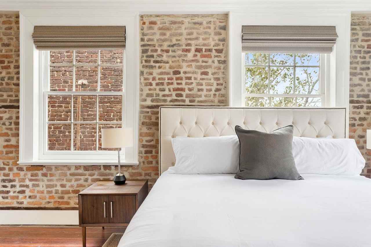 22 Wentworth St - Photo 3 of 40