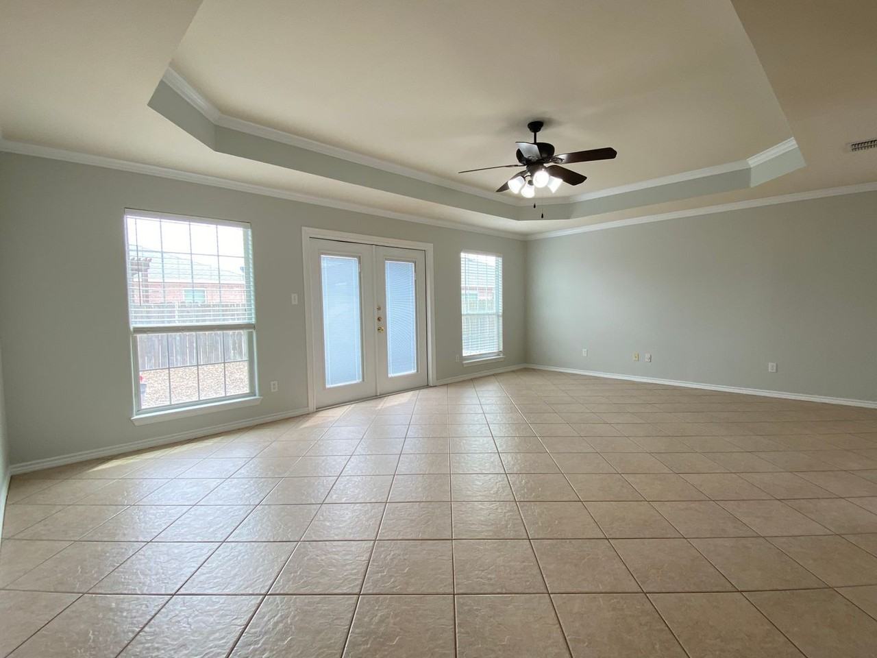 15738 Escapade St - Photo 2 of 32