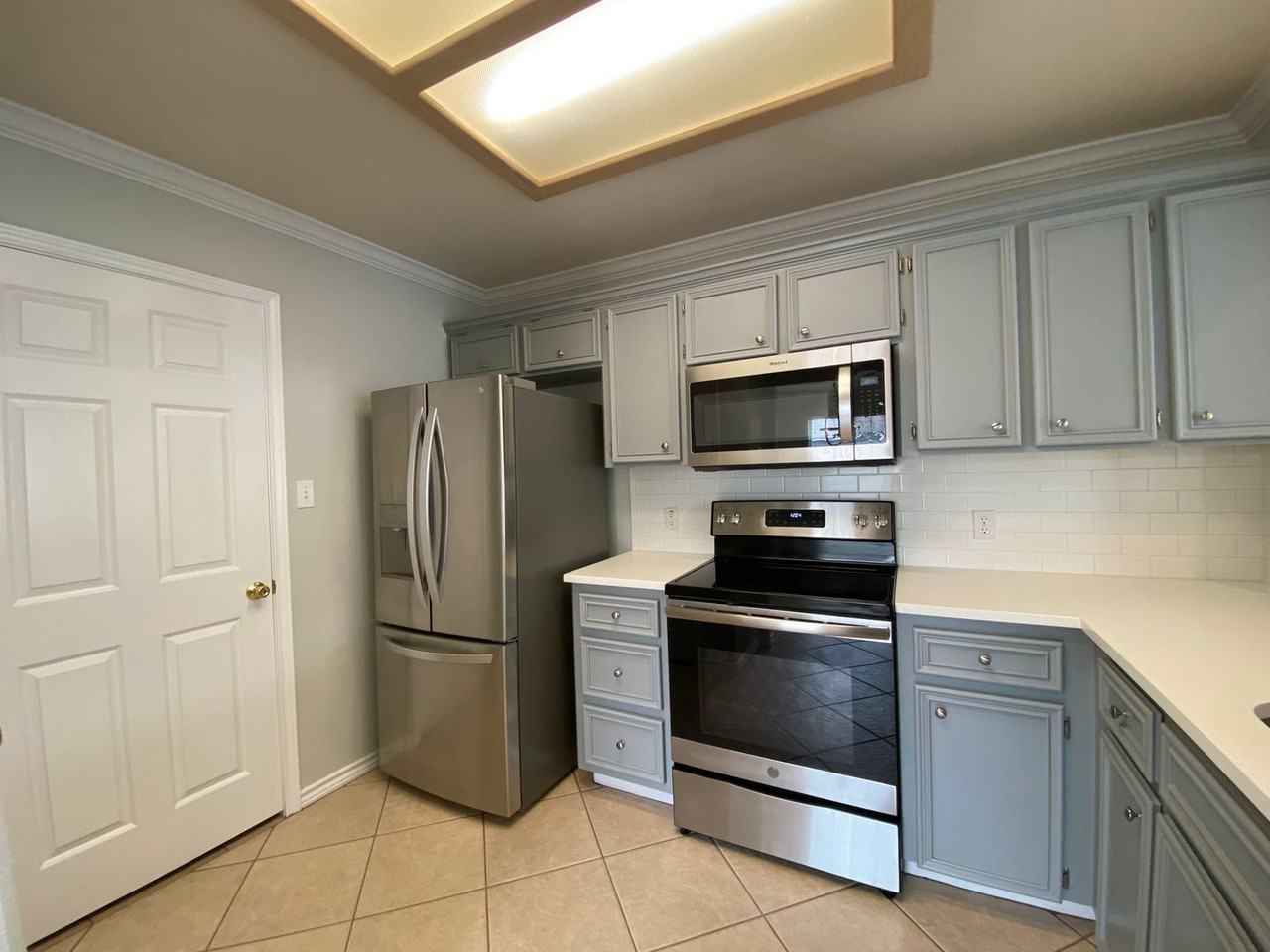 15738 Escapade St - Photo 4 of 32