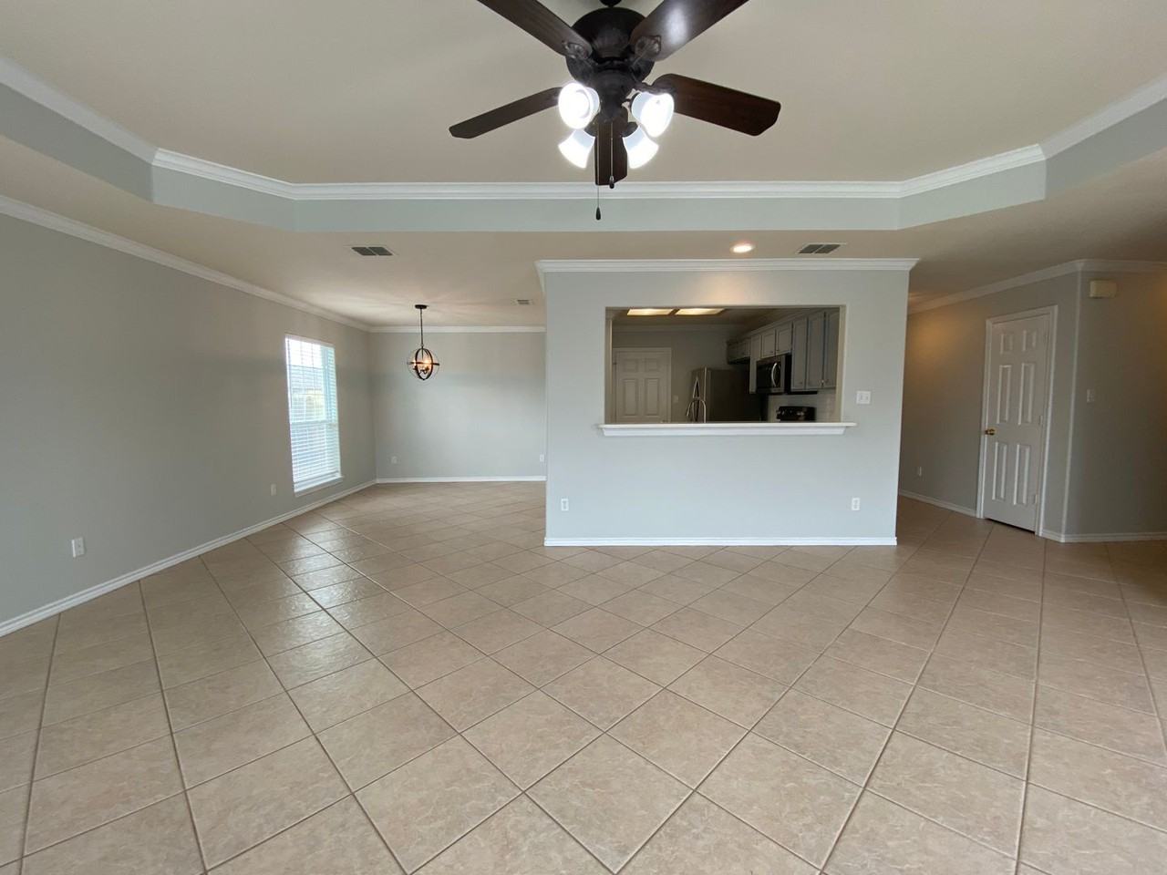 15738 Escapade St - Photo 7 of 32