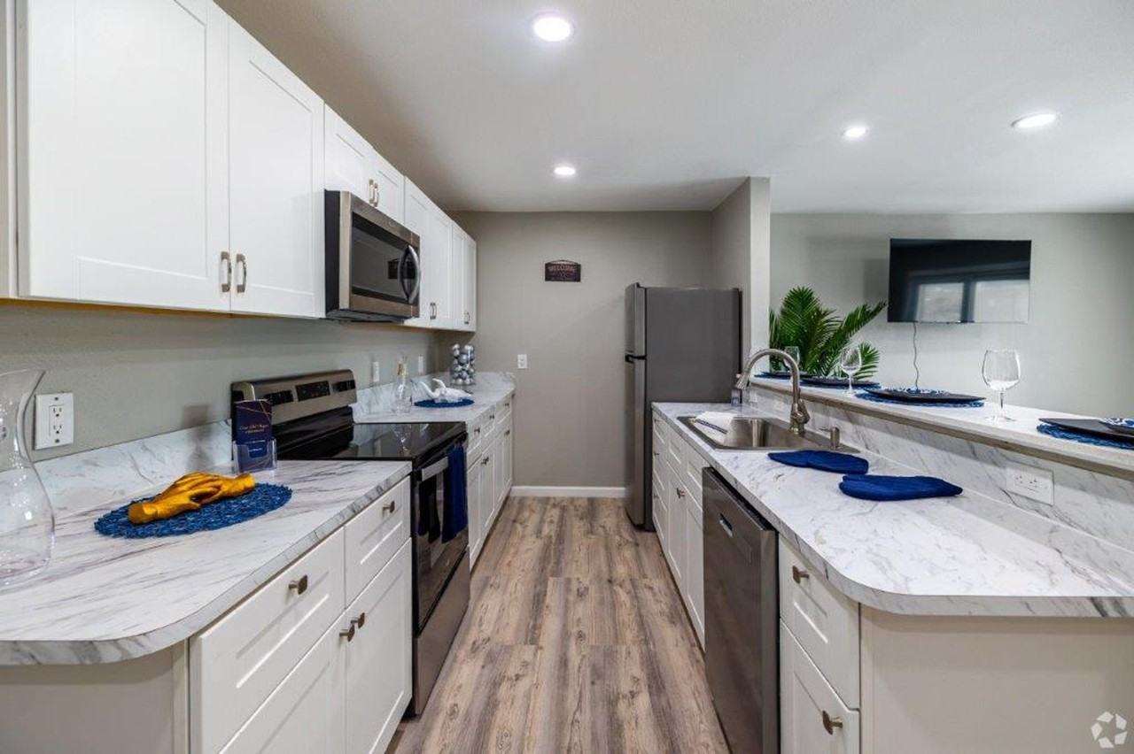 Casa Del Parque Luxury Apartments - Photo 6 of 50