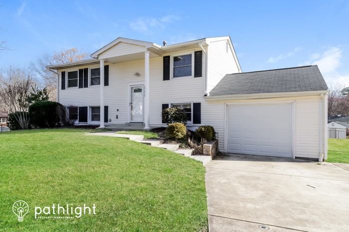 17135 Fairway View Ln - Photo 2 of 19