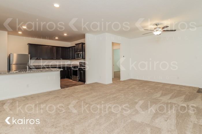 934 Shady Brk - Photo 3 of 17