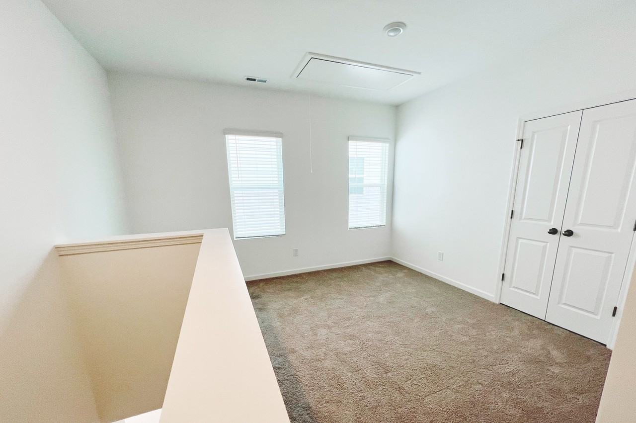 1649 Stanley St #1 - Photo 6 of 9