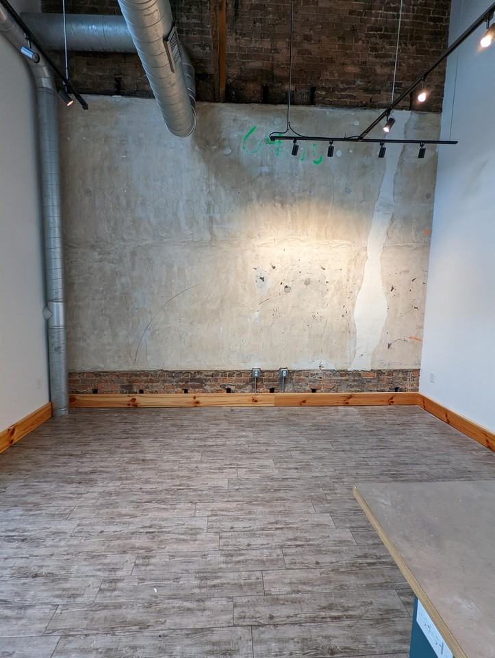 116 E Market St #203 - Photo 5 of 27