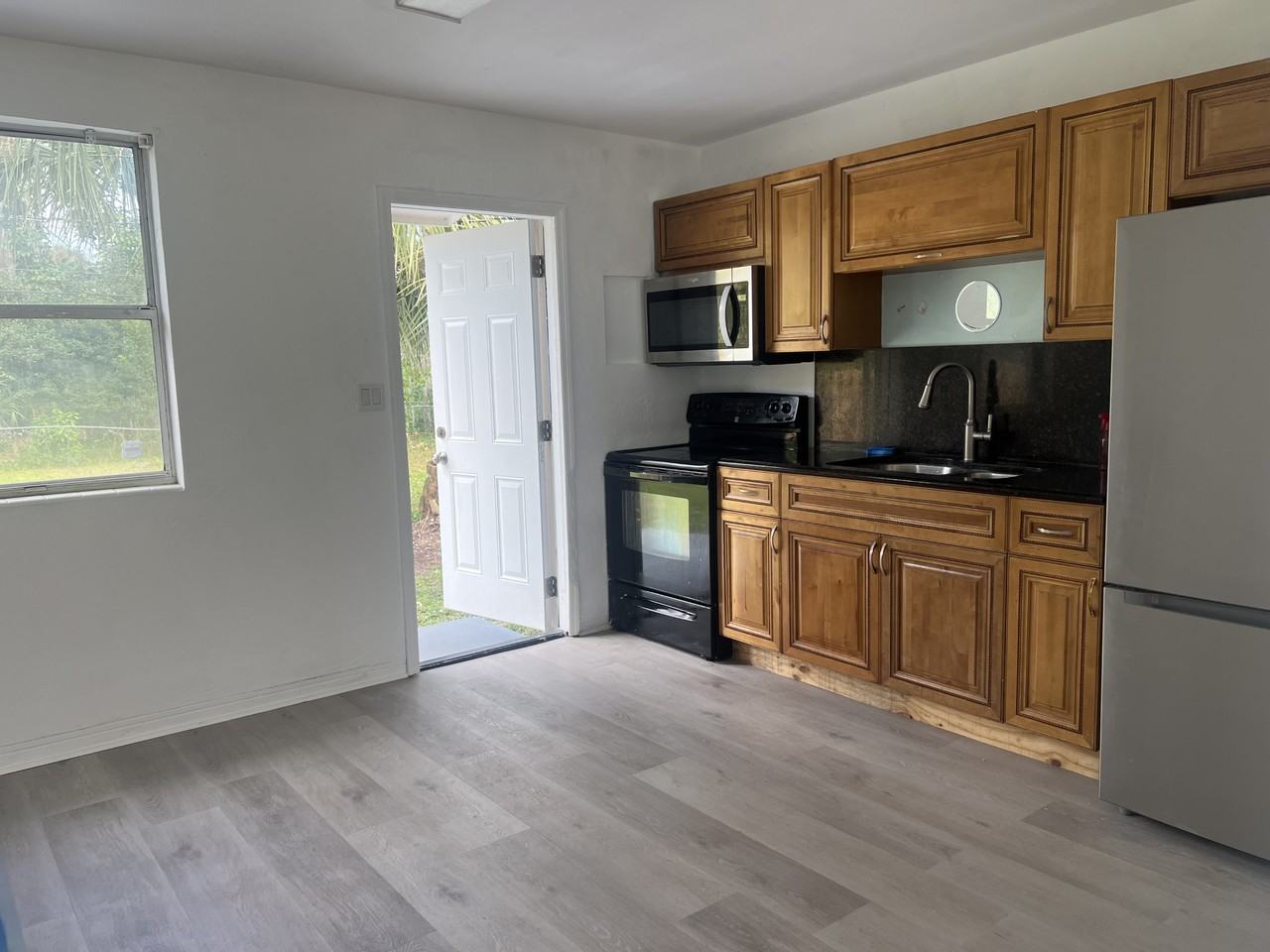 623 S Lanvale Ave #NA - Photo 3 of 10