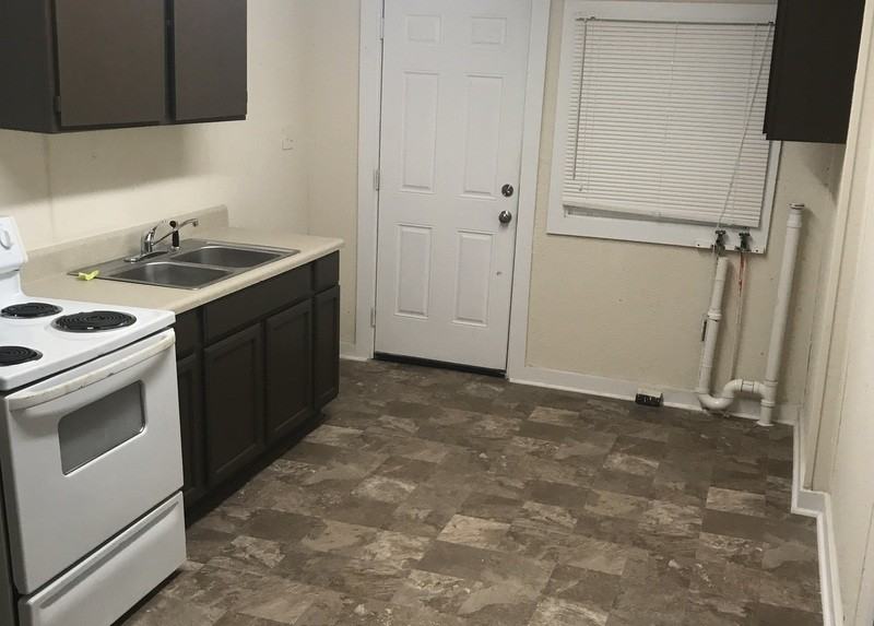 403 Greenville St #2 - Photo 4 of 12