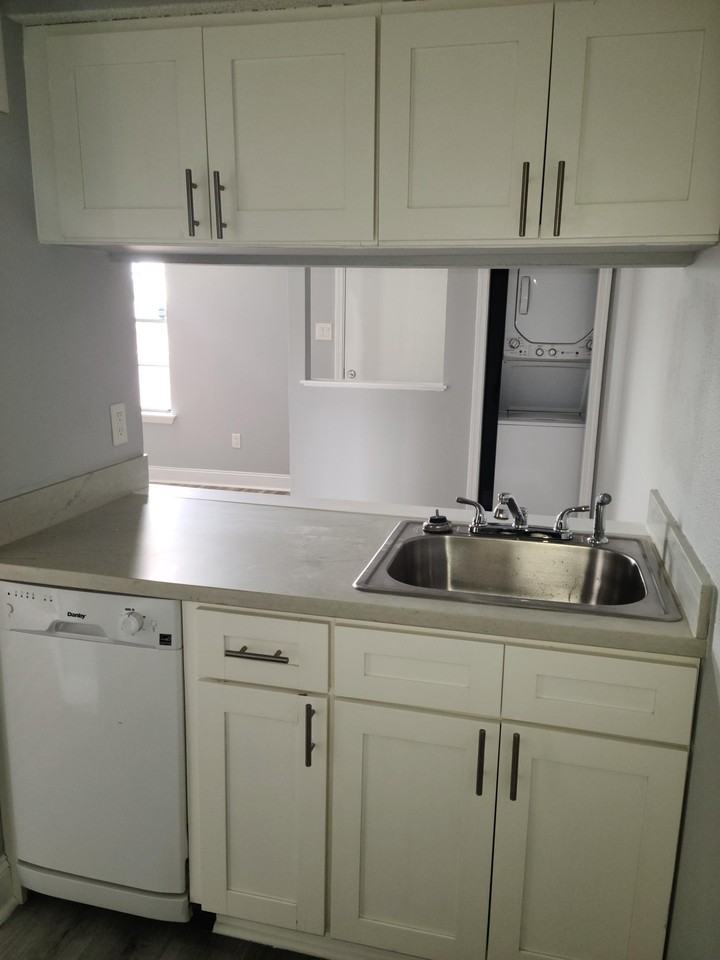 2513 Pasadena Ave #302 - Photo 3 of 7