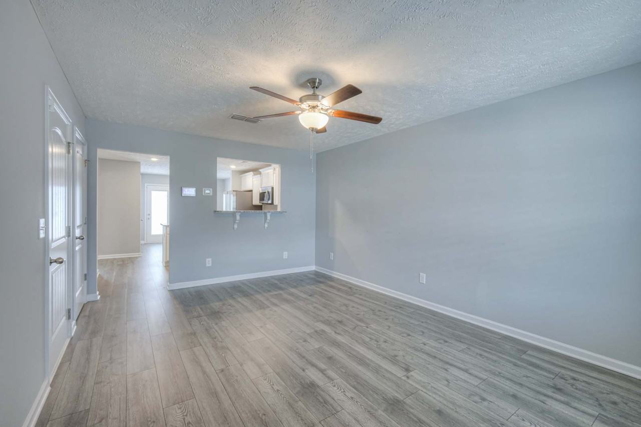 165 Allie Towns Dr - Photo 2 of 10