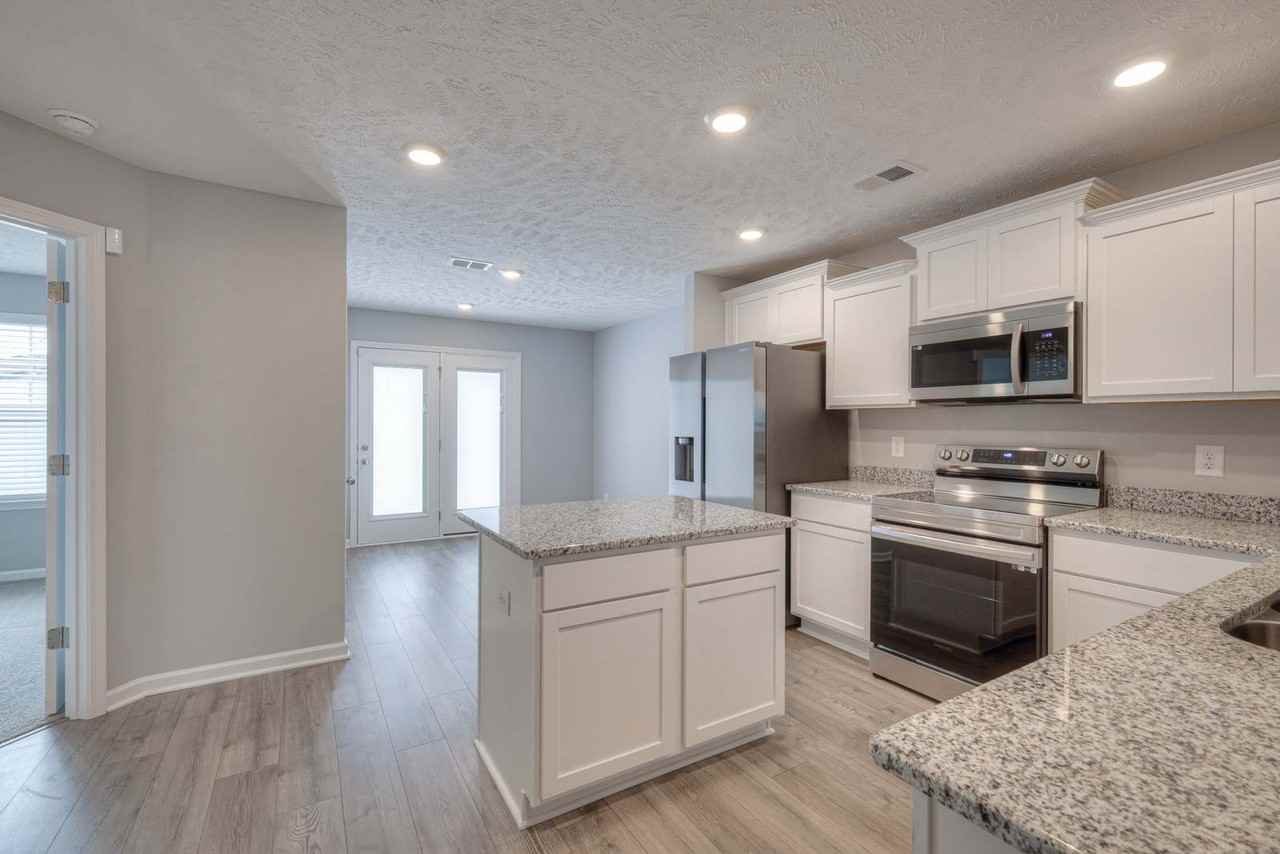165 Allie Towns Dr - Photo 4 of 10