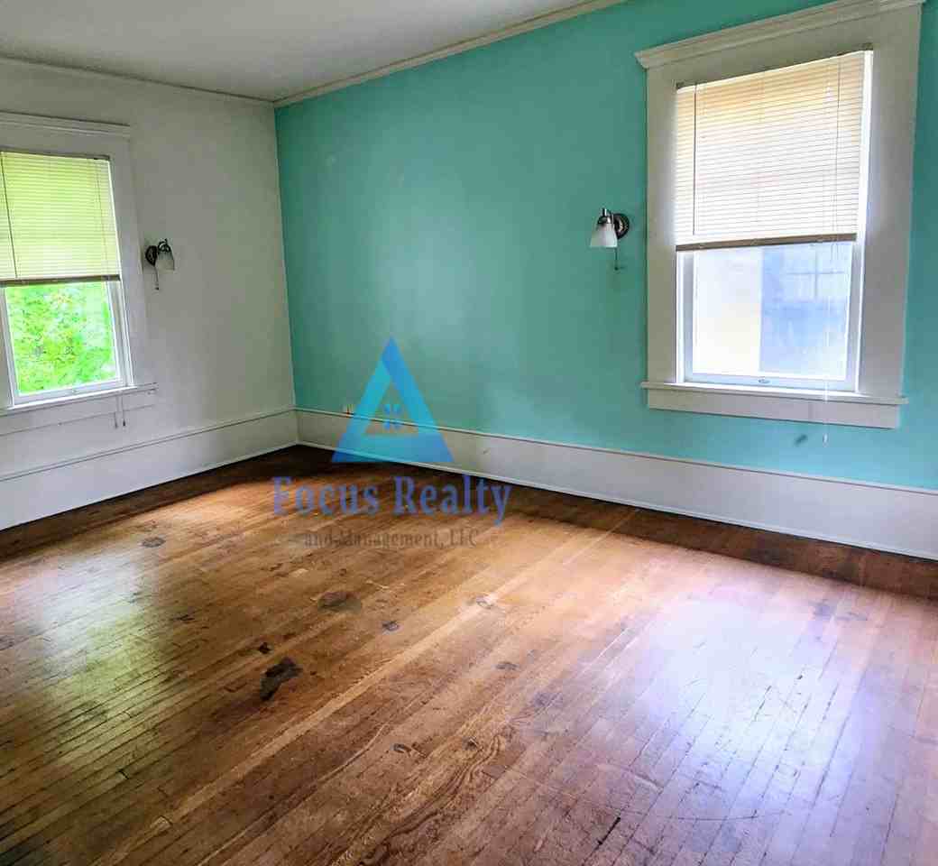 460 Hudson Ave #460 - Photo 7 of 21