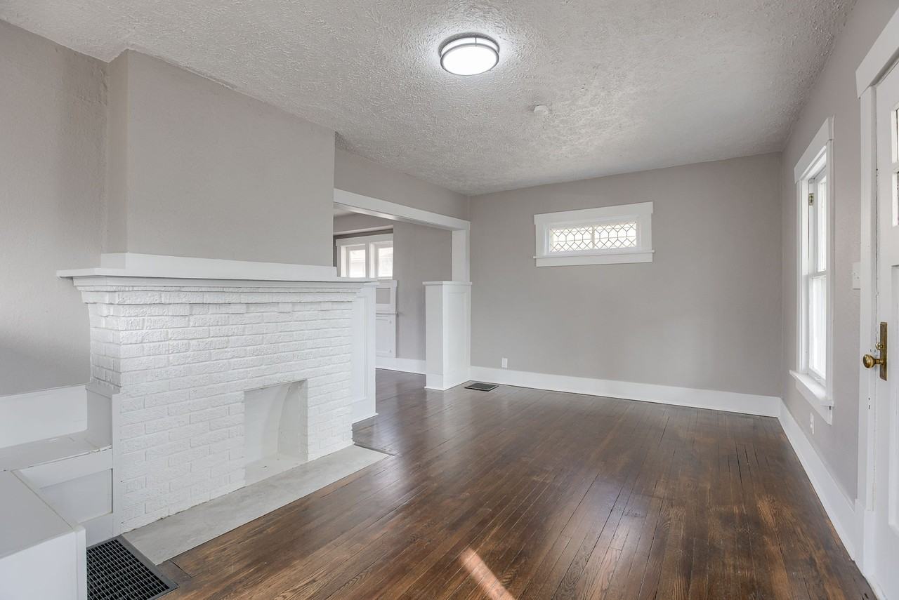 4922 N 35th St #1 - Photo 5 of 25