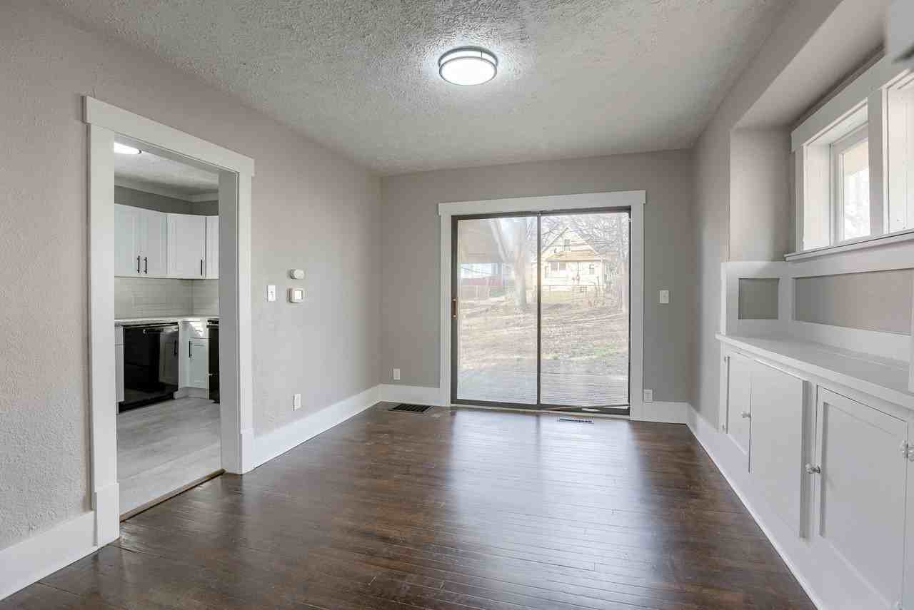 4922 N 35th St #1 - Photo 6 of 25