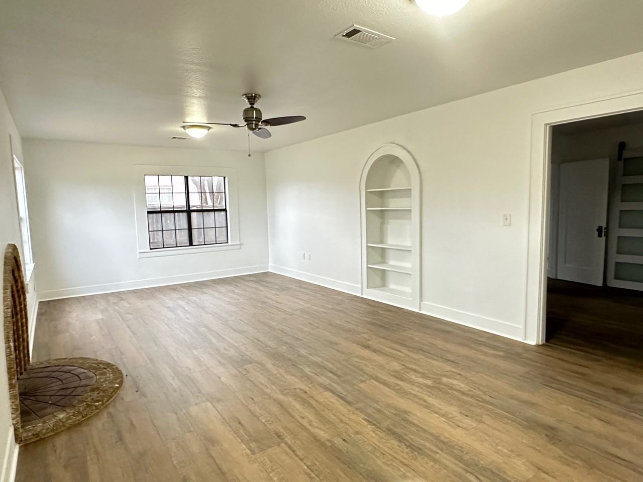 1900 College Ave #1 - Photo 3 of 8