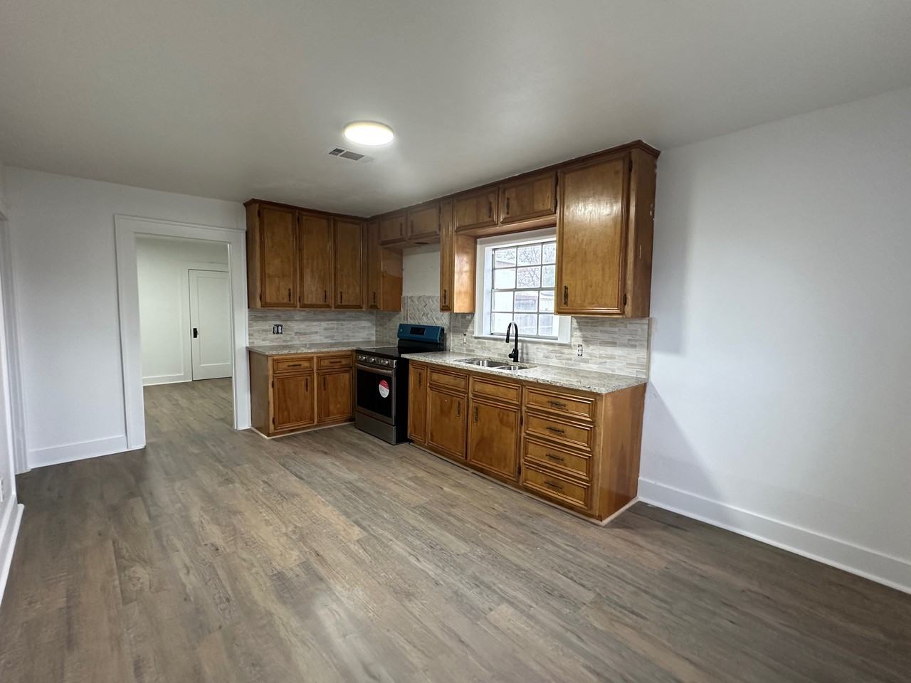 1900 College Ave #1 - Photo 4 of 8