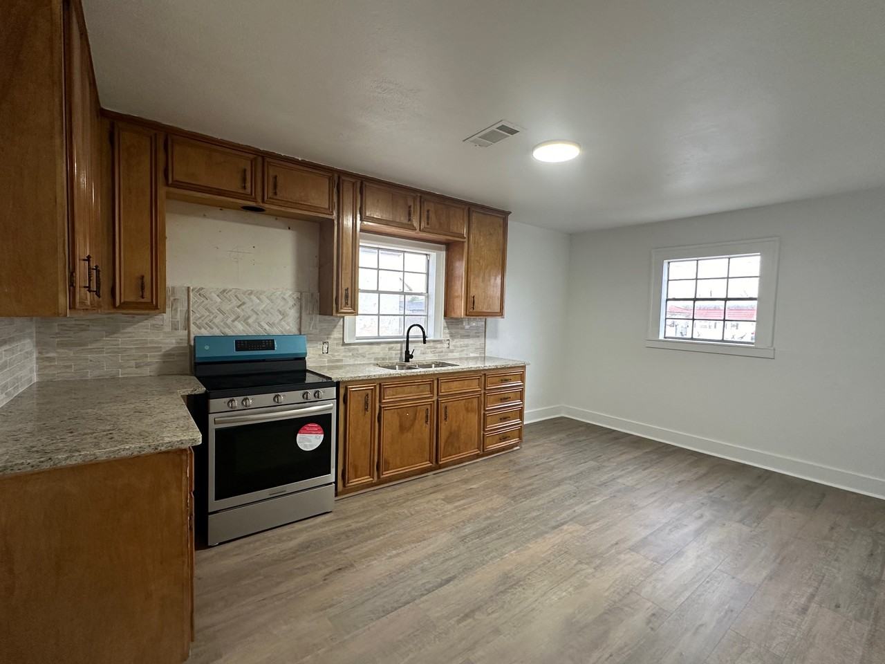 1900 College Ave #1 - Photo 5 of 8