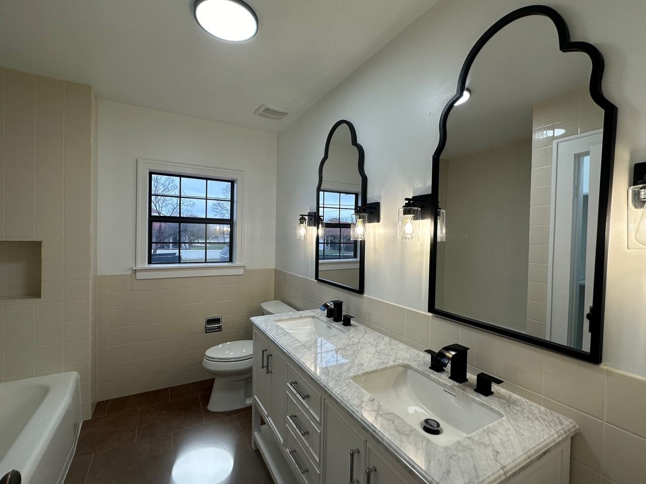 1900 College Ave #1 - Photo 6 of 8