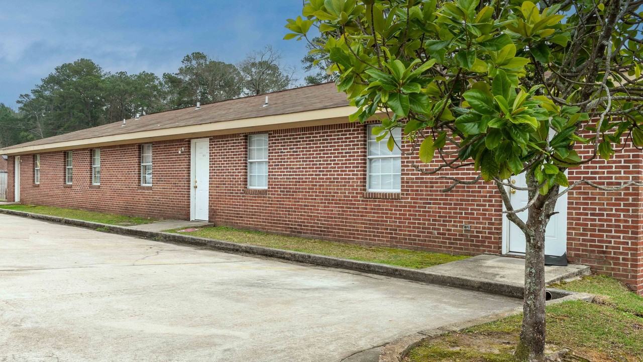 2603 Mclelland Street #3 - Photo 2 of 16