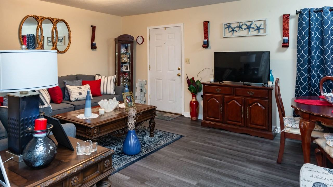 2603 Mclelland Street #3 - Photo 5 of 16