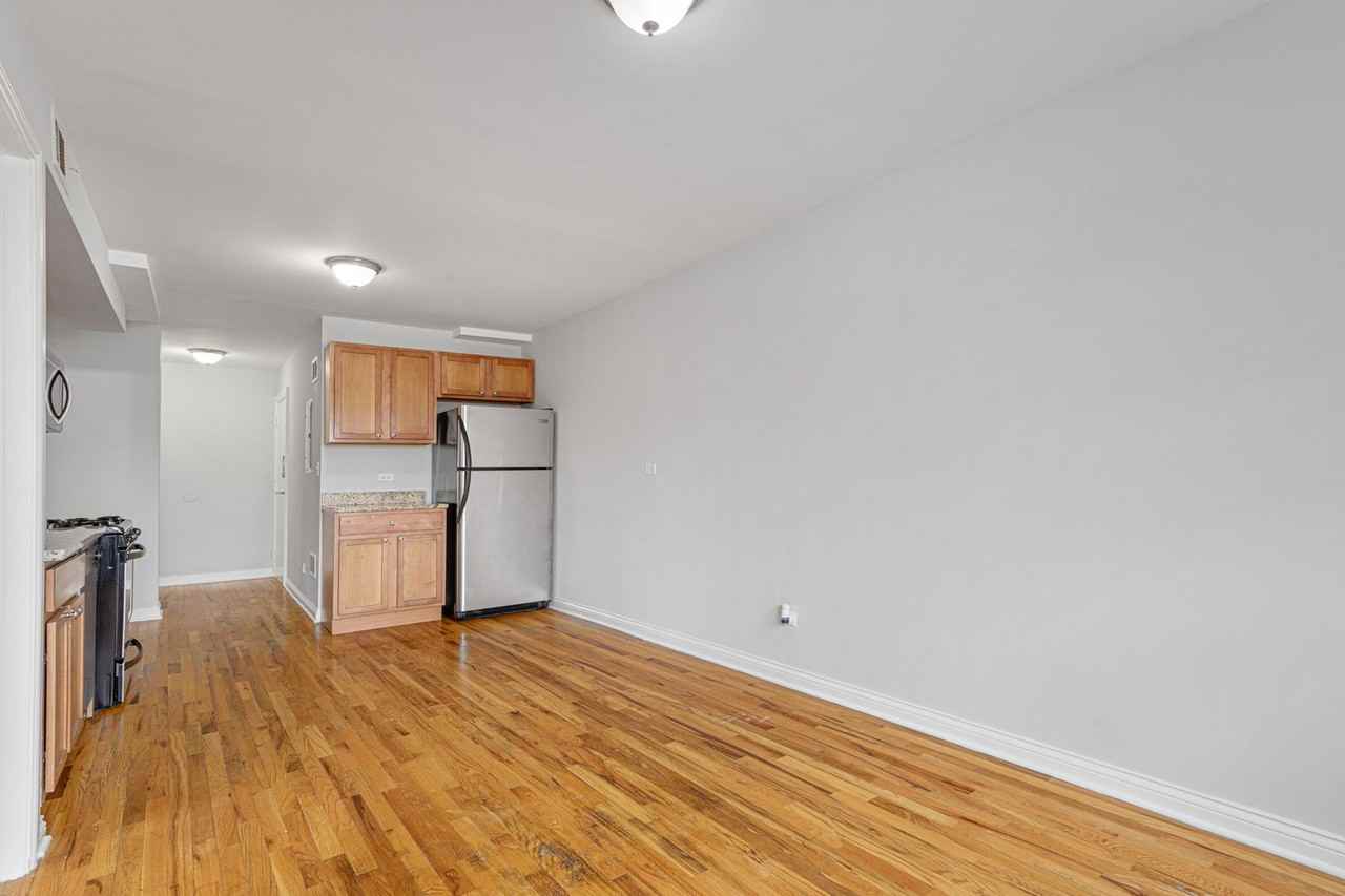 The Marshfield at Howard Street - Photo 3 of 16
