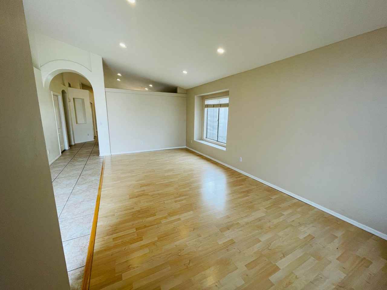 1051 W Todd Dr - Photo 2 of 42