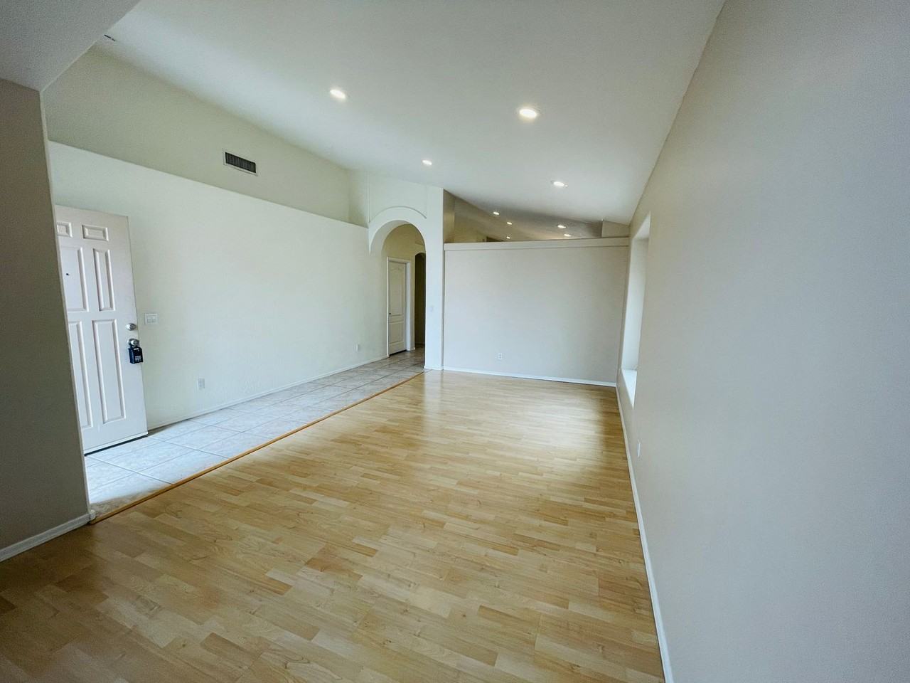 1051 W Todd Dr - Photo 5 of 42
