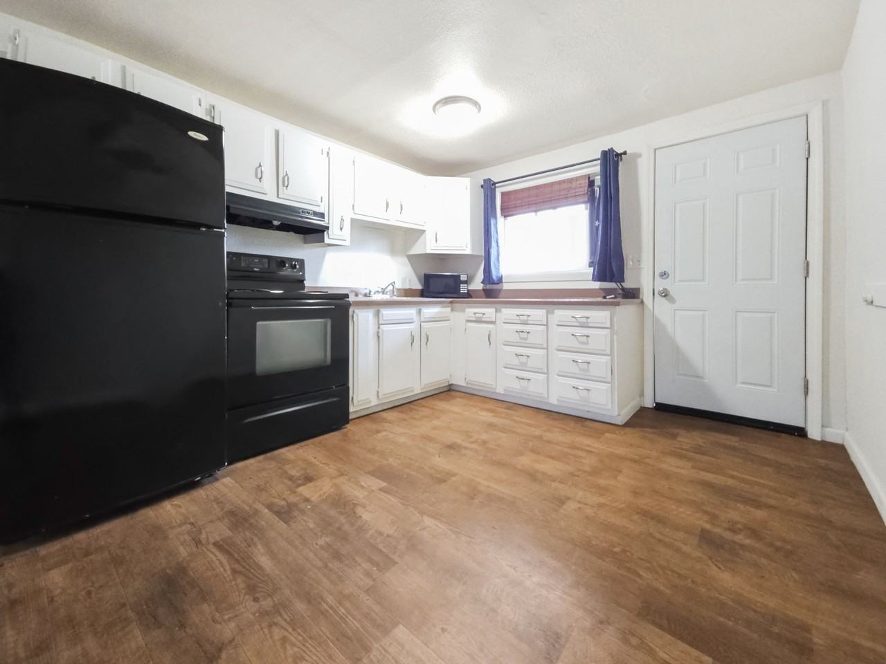 Kent FairHaven - Photo 2 of 6