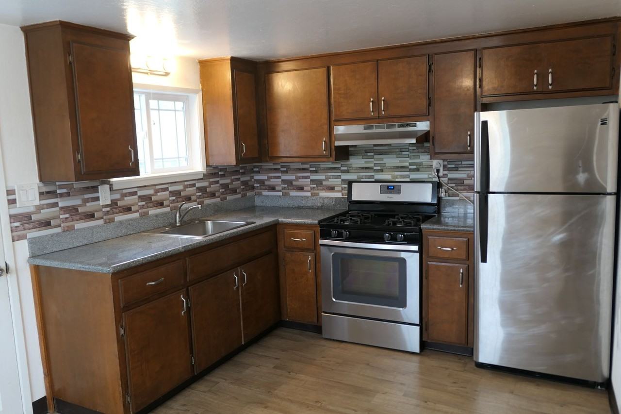 15 E Phillips Rd - Photo 3 of 11