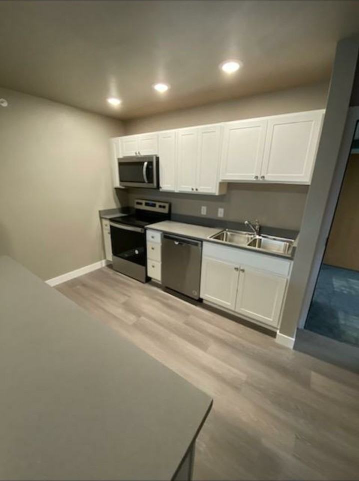 Red Fox Apartments - Photo 3 of 6