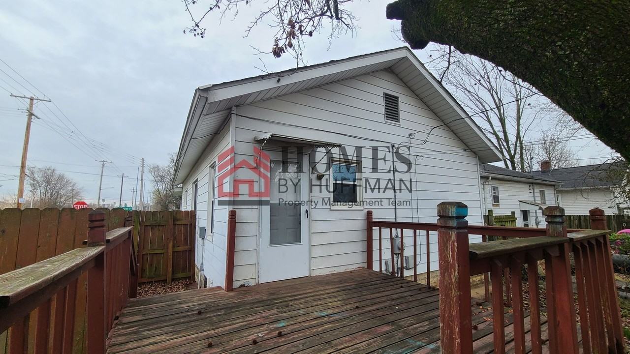 1156 Covert Ave - Photo 2 of 17