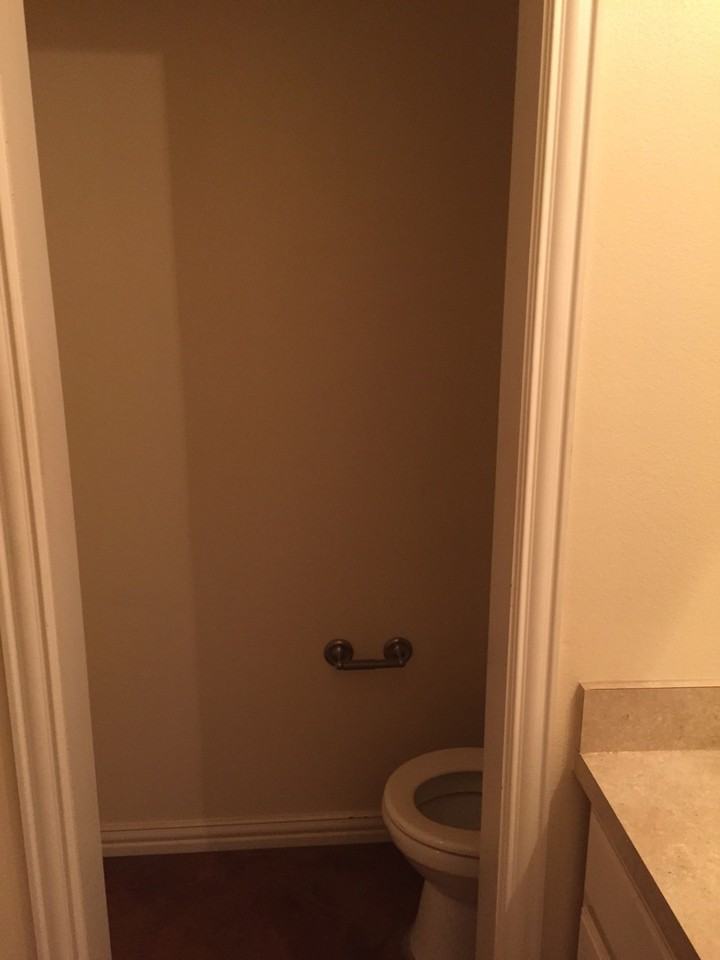 1006 Jameson St - Photo 6 of 10